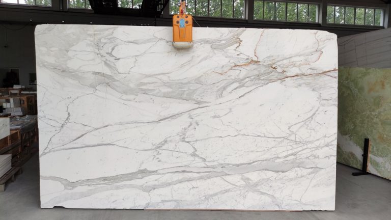 Calacatta Gold CG2 — Slaby