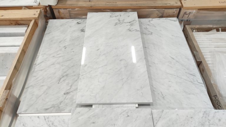 Bianco Carrara M4 — Płytki marmurowe