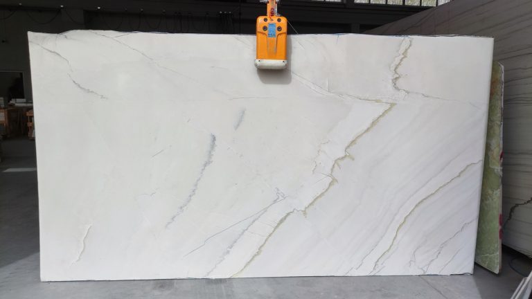 Kwarcyt Calacatta Lux VS2 — Slaby