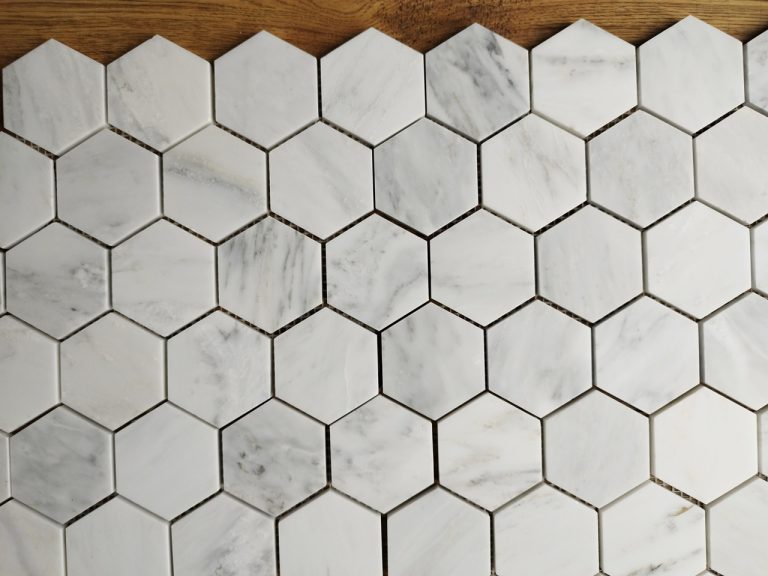 Hexagon Calacatta Fusion — Mozaika