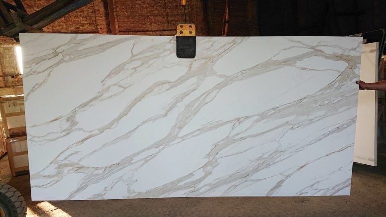 Calacatta Gold gres wielkoformatowy — Slaby