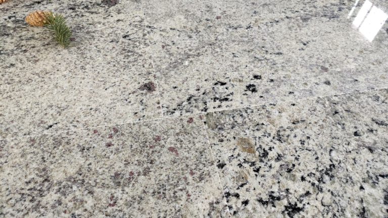 New Kashmir White pasy — Płytki granitowe