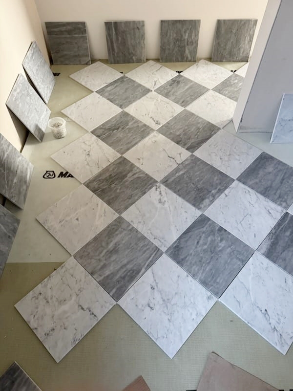Szachownica Bardiglio i Carrara mat — zdjęcie 4