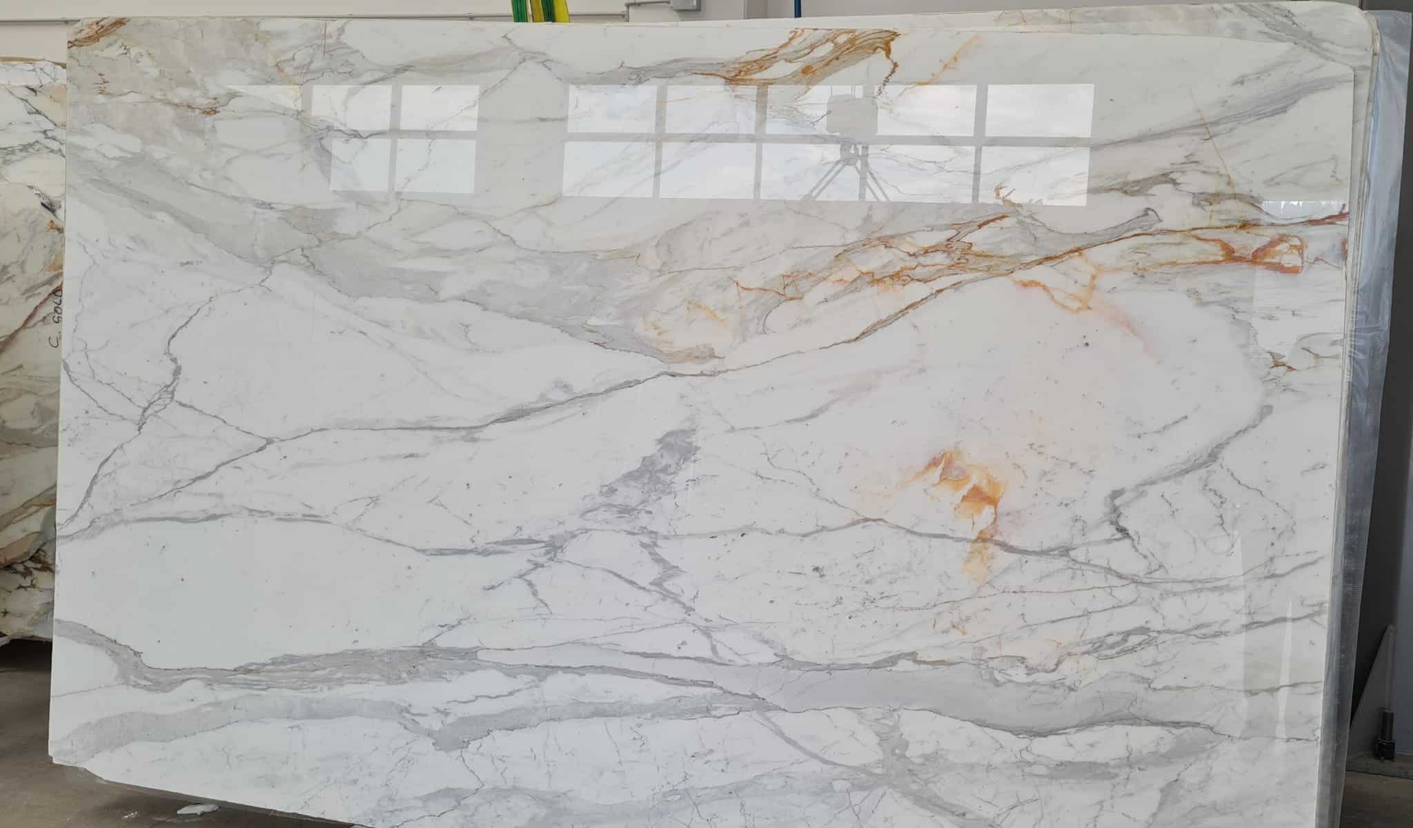Slab marmuru Calacatta Gold