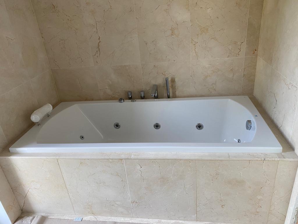 Crema Marfil Antico XL — zdjęcie 1