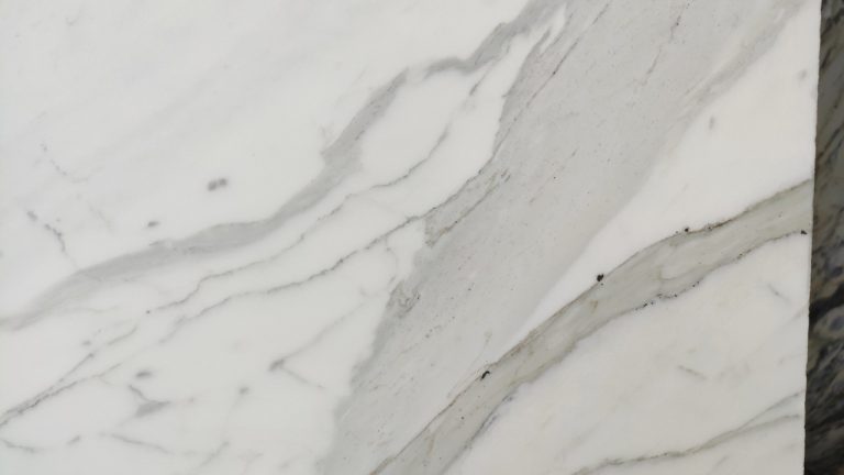 Calacatta Venato mat — Slaby