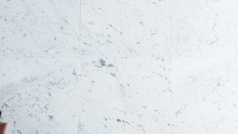 Bianco Carrara C Extra XLH — Płytki marmurowe