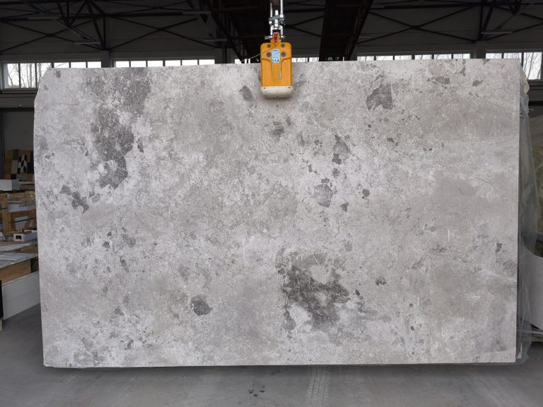 Tundra Grey — Slaby