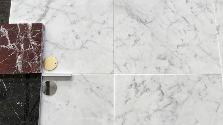 Bianco Carrara M10 — Płytki marmurowe